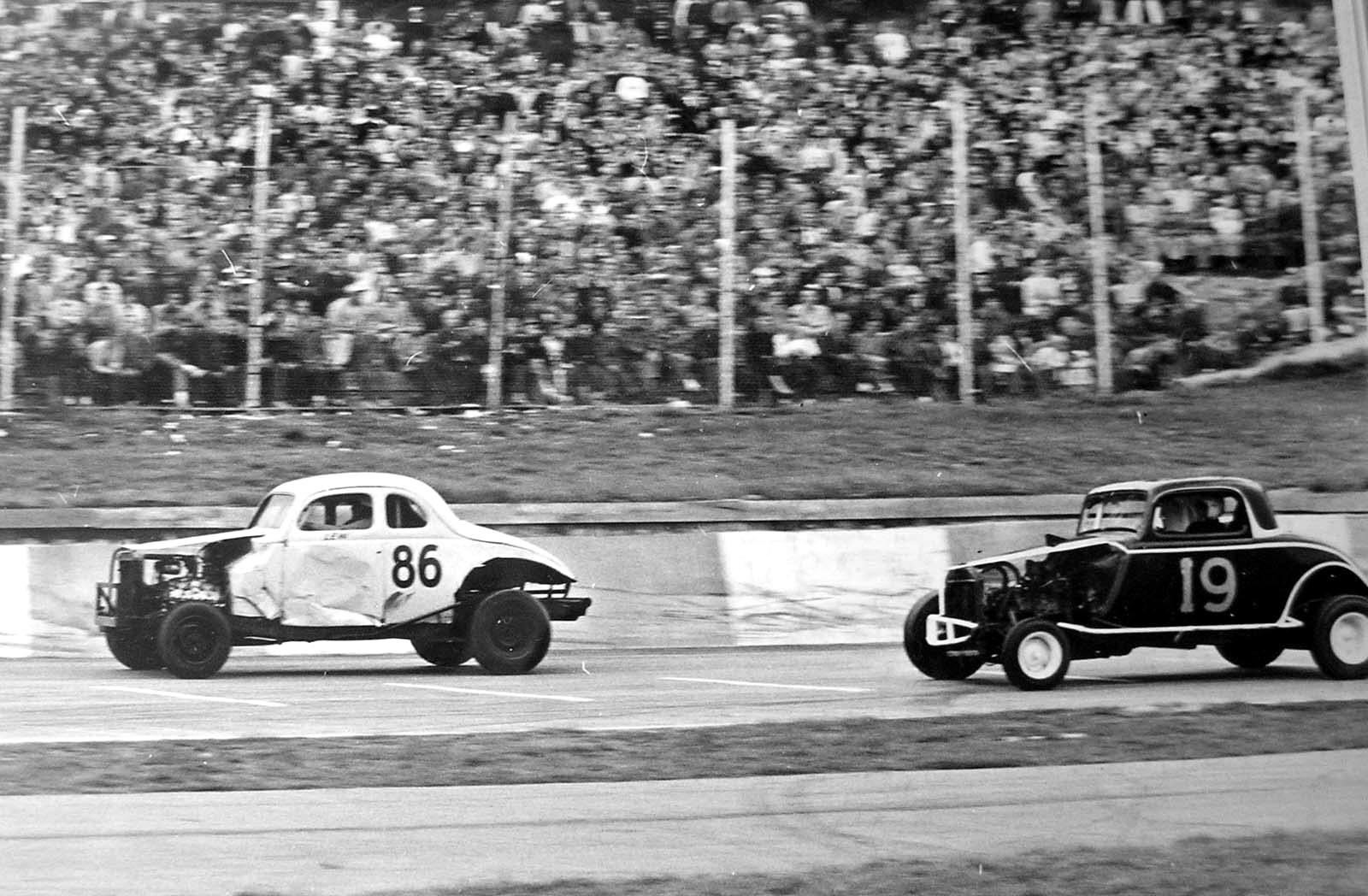 LeeCarpenter_86coupe_leadsShattuck_TRoad1962_Cho.JPG